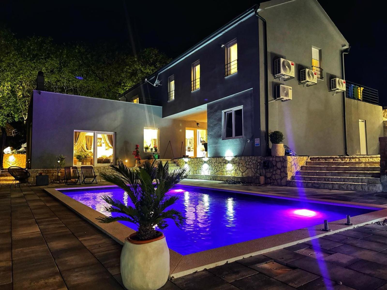 Luxury Villa Andrea Vrzika In Forest Near The Sea Zagvozd Luaran gambar