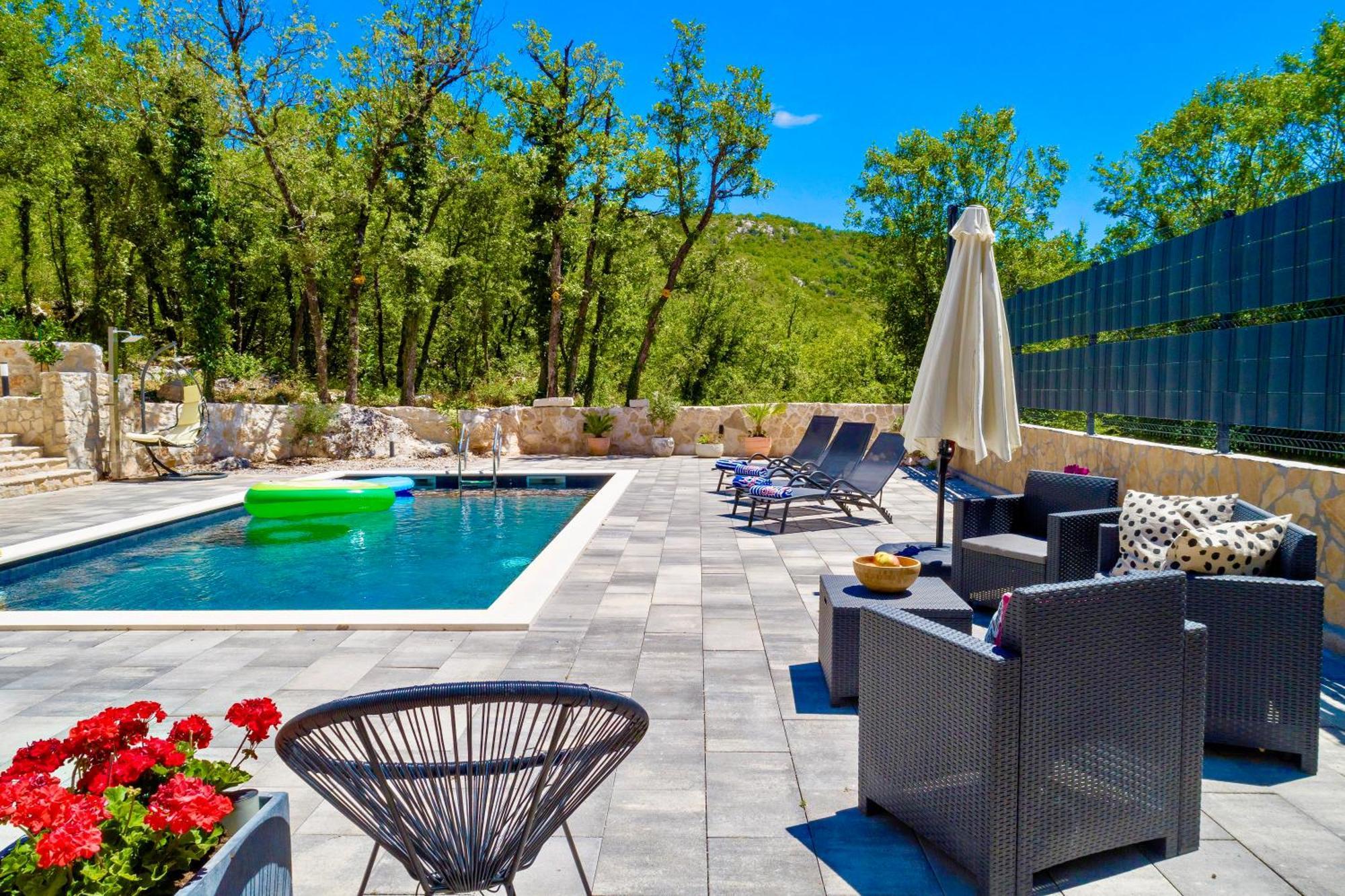 Luxury Villa Andrea Vrzika In Forest Near The Sea Zagvozd Luaran gambar